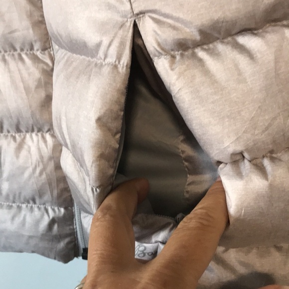 Eddie Bauer Womens Goose Down Puffer Vest Jacket Size XS Light Gray - Picture 4 of 11